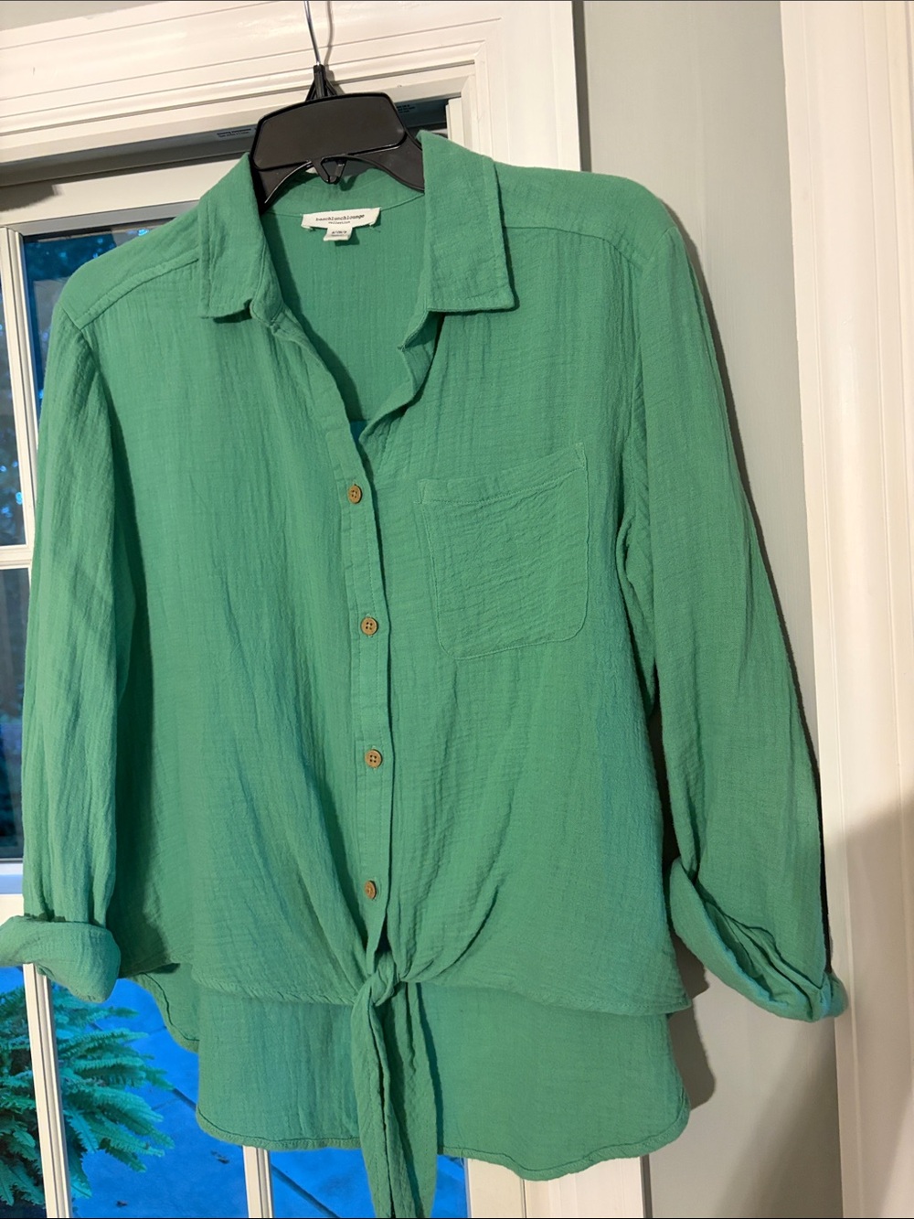 beachlunchlounge Green Button-Front Tie-Hem Shirt